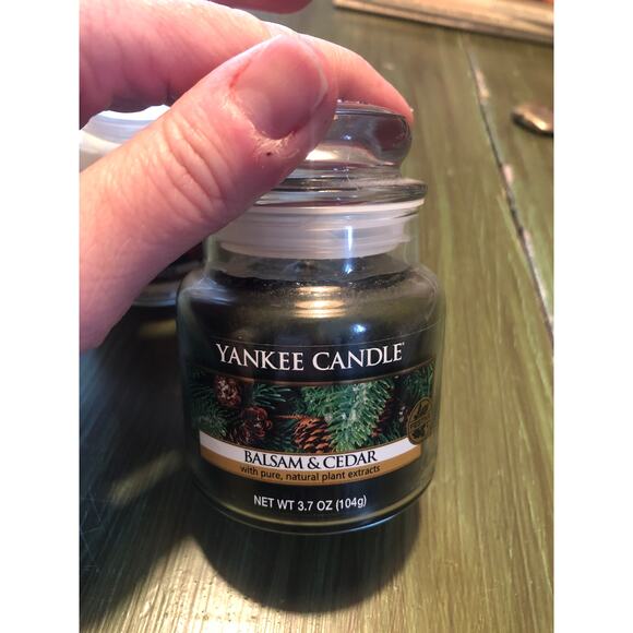 Yankee Candle NEW Peppermint Bark and Balsam & Cedar 3.7oz. Candles - Picture 3 of 5
